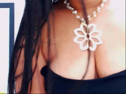 Sexy latina with dentures - spankbang.org